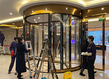 四川成都都江堰玉瑞酒店兩翼旋轉(zhuǎn)門